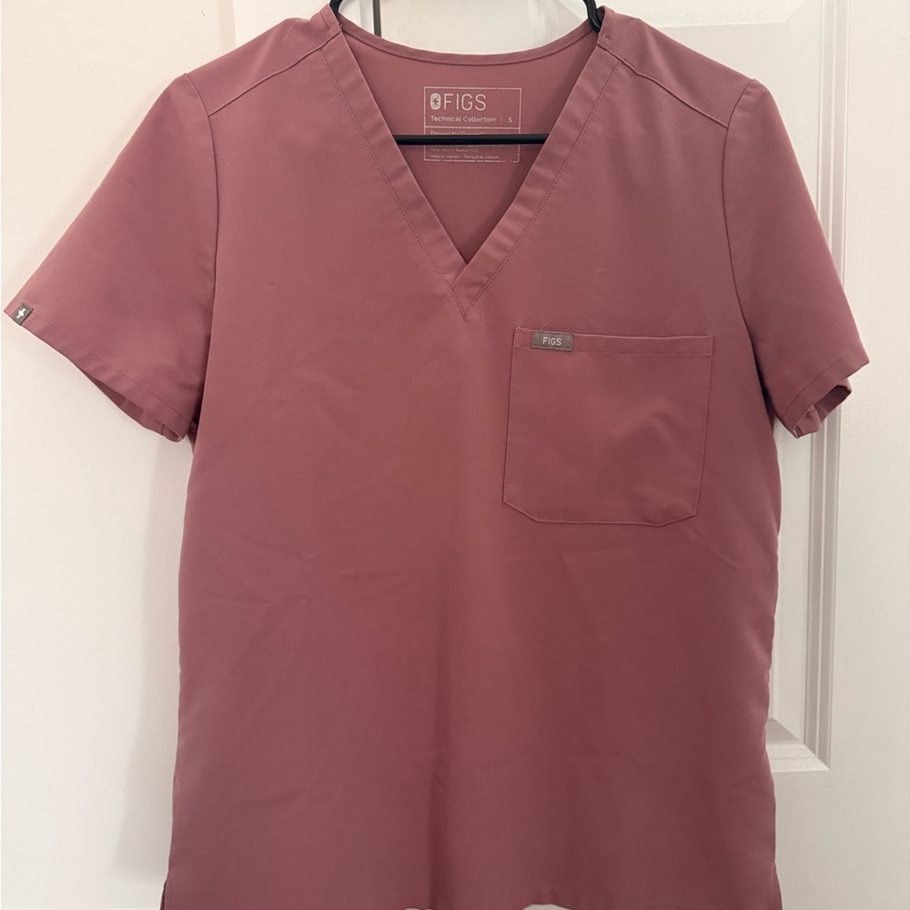 Figs Scrub Top